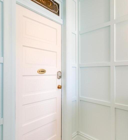 هتل Suite 2 Historic Art City Inn