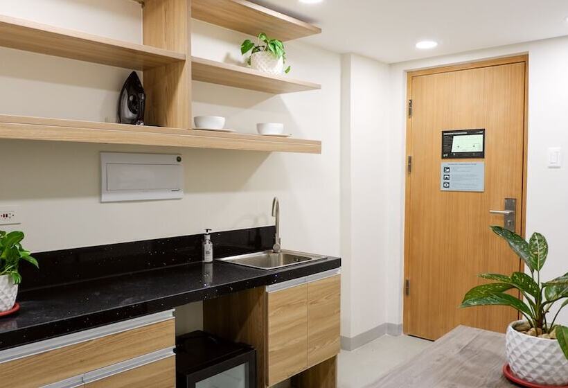 Hotel The Grid Co Living Managed By Hii