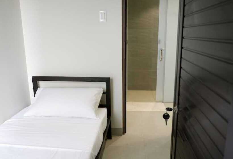 Hotel The Grid Co Living Managed By Hii