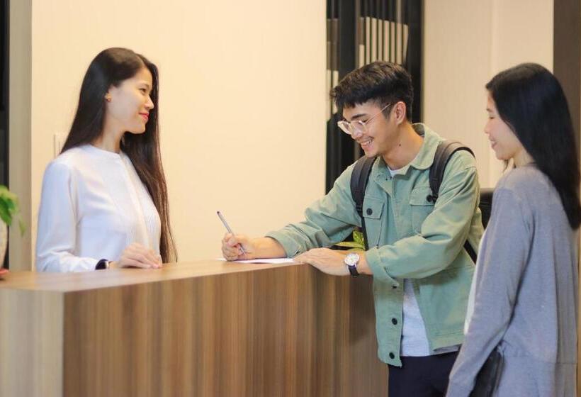 Hotel The Grid Co Living Managed By Hii