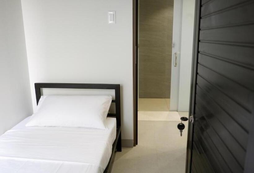 Hotel The Grid Co Living Managed By Hii