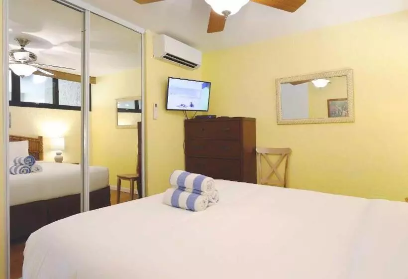 Papakea K303 2bed/2bath Stunning Ocean & Pool Views