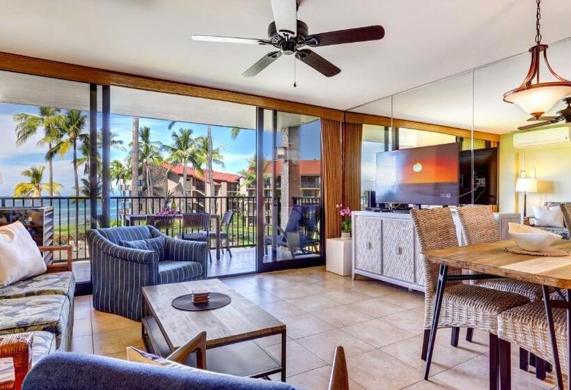 Papakea K303 2bed/2bath Stunning Ocean & Pool Views