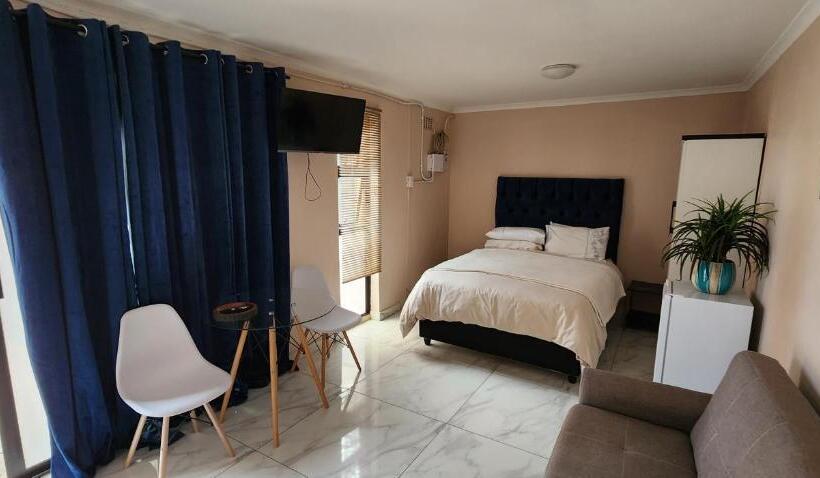 مبيت وإفطار Batchelor At Labiance By Cozy