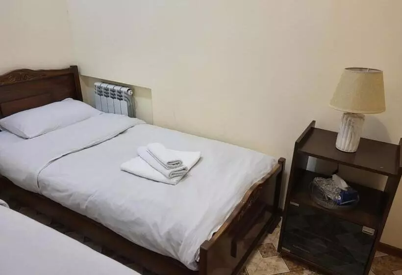 Hotelli Ani Guesthouse