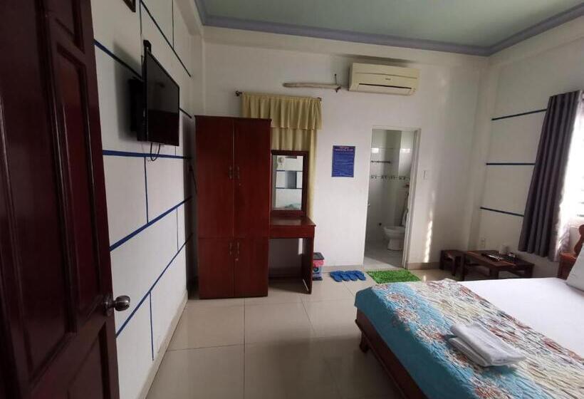 هتل Khách Sạn Hoa Cúc