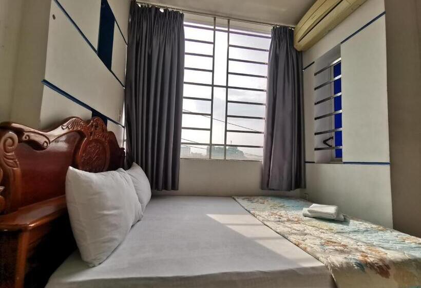 هتل Khách Sạn Hoa Cúc