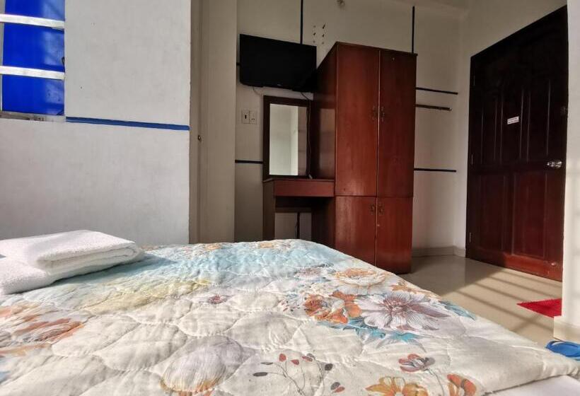 هتل Khách Sạn Hoa Cúc