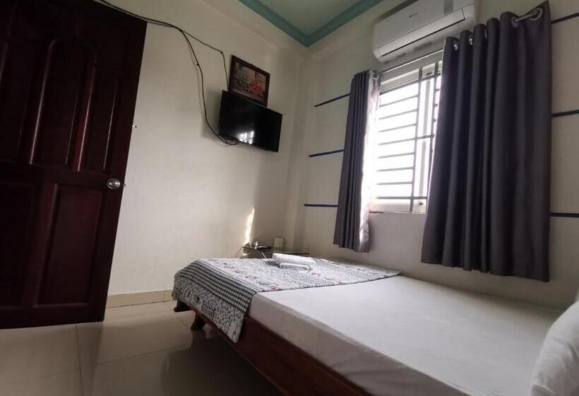 هتل Khách Sạn Hoa Cúc