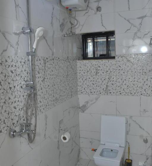 هتل Sakura Apartment