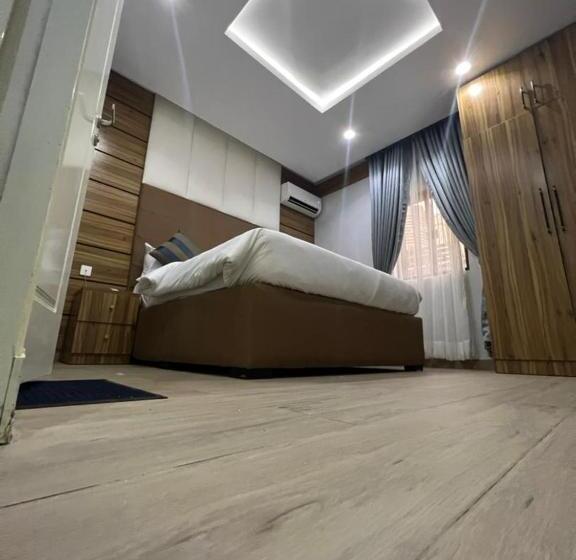 هتل Sakura Apartment