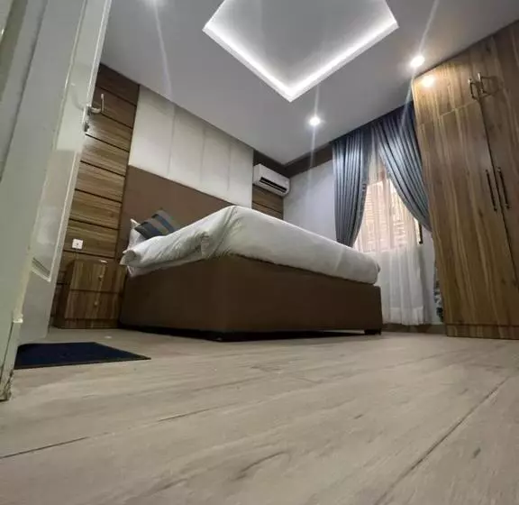 هتل Sakura Apartment