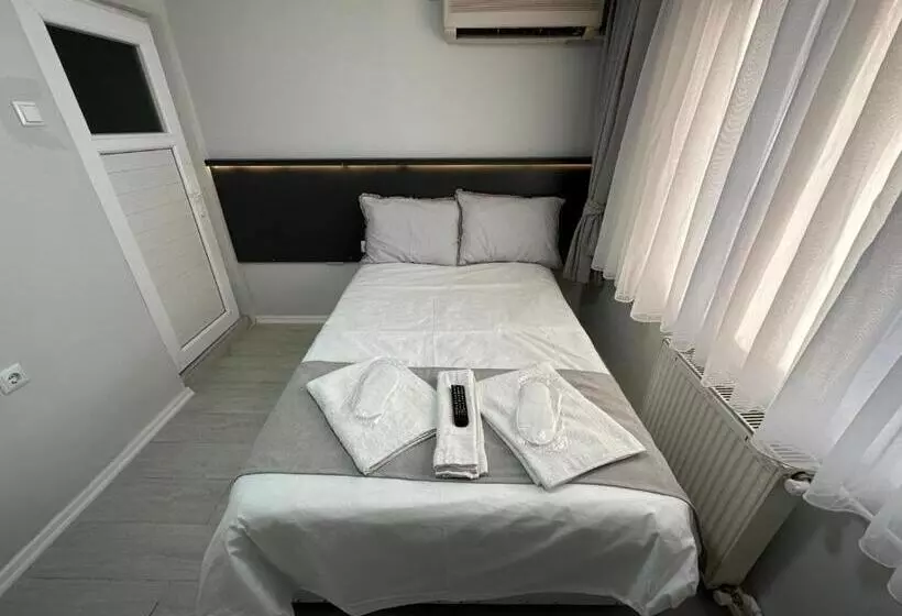 Otel Ni̇l Firat