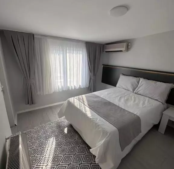 Otel Ni̇l Firat