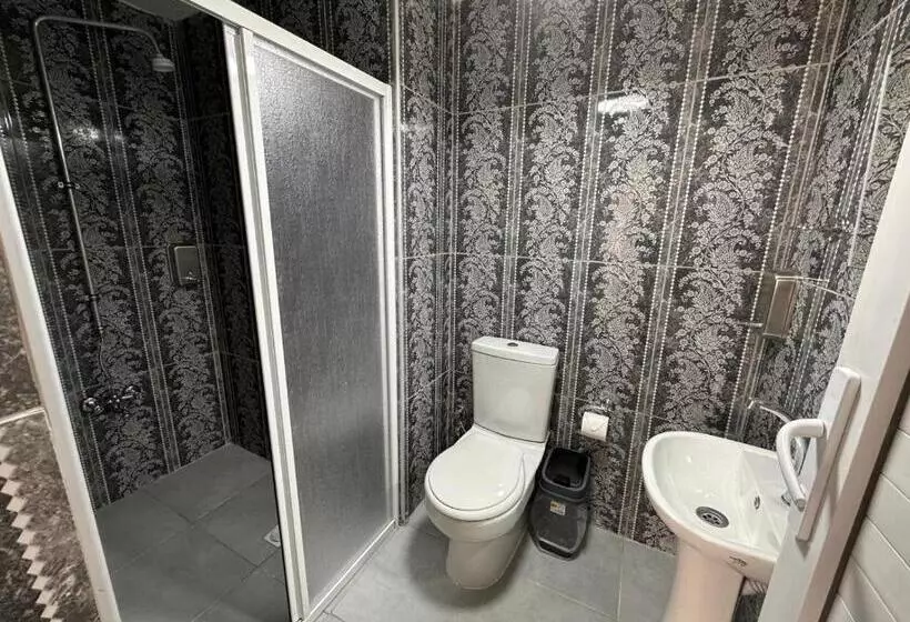 Otel Ni̇l Firat