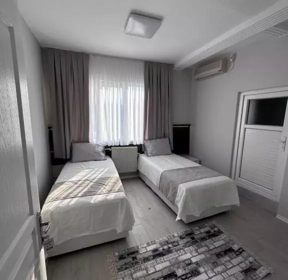 Otel Ni̇l Firat