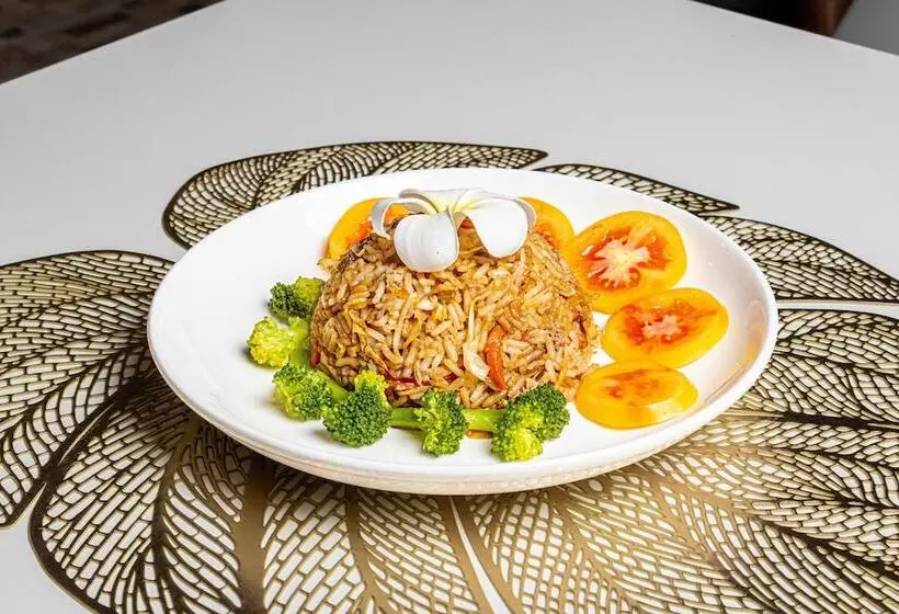 پانسیون Ahiva Village