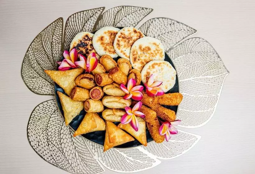 پانسیون Ahiva Village