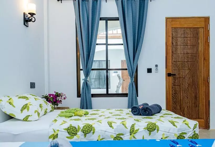 پانسیون Ahiva Village