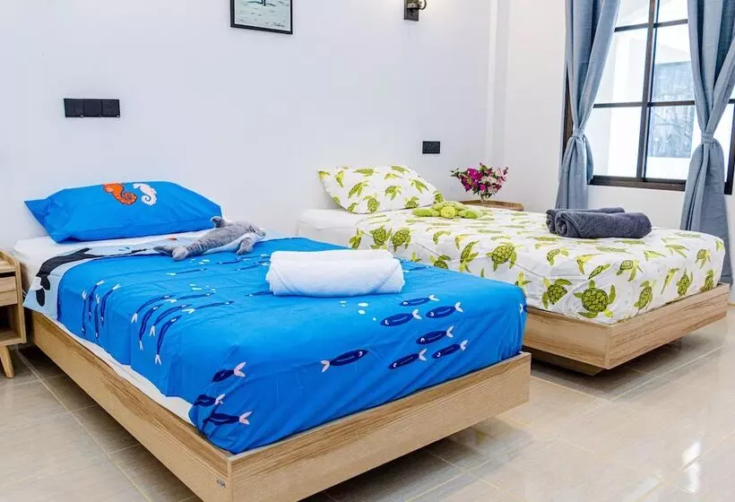 پانسیون Ahiva Village