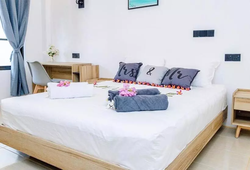 پانسیون Ahiva Village