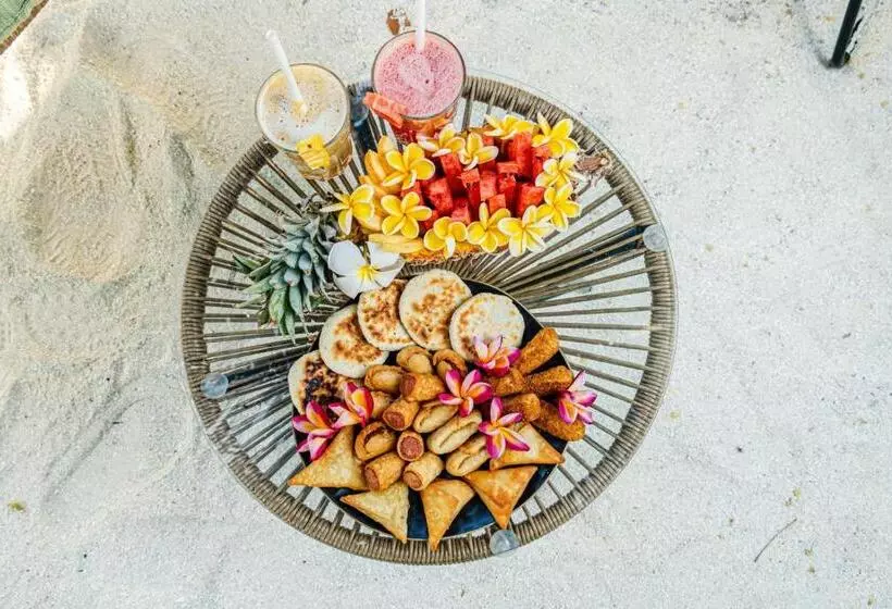 پانسیون Ahiva Village