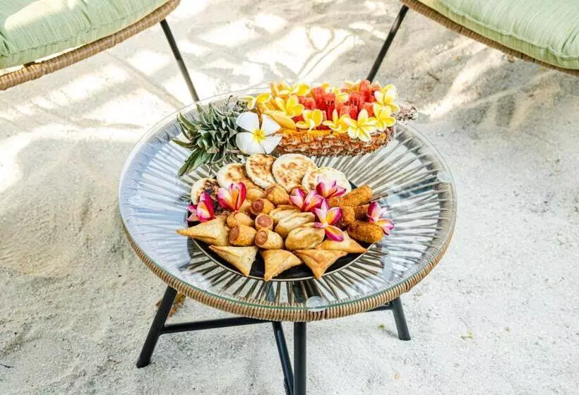 پانسیون Ahiva Village