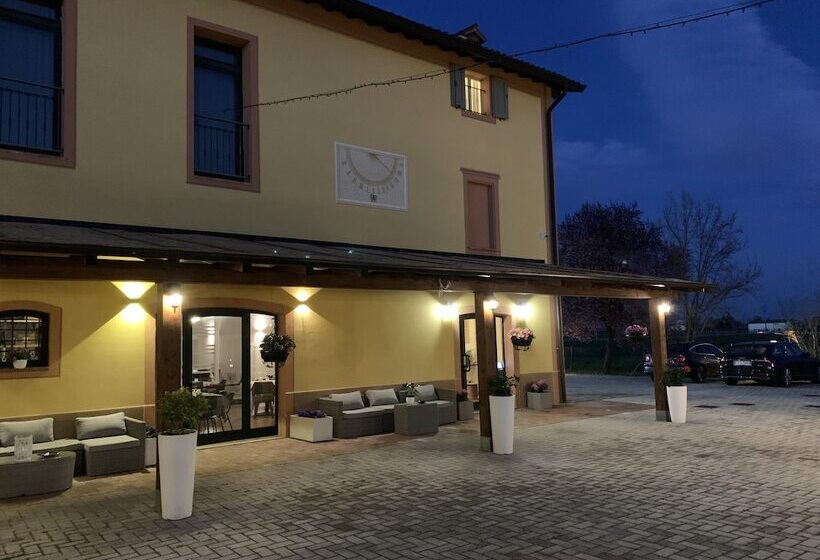 پانسیون La Corte Country Rooms