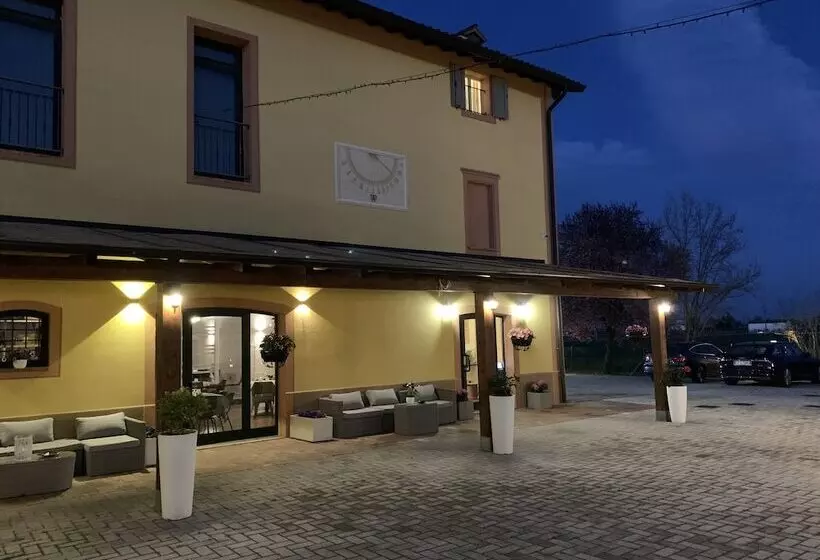 پانسیون La Corte Country Rooms