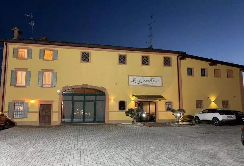 پانسیون La Corte Country Rooms