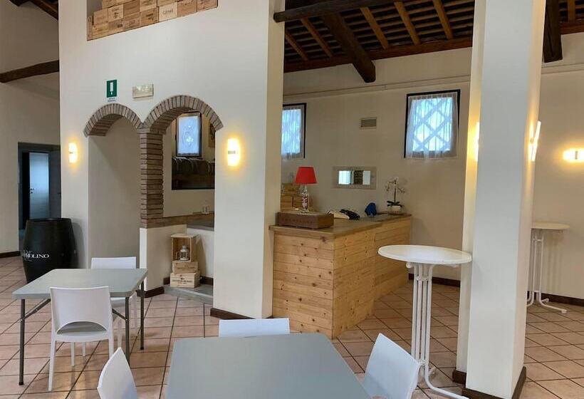 پانسیون La Corte Country Rooms