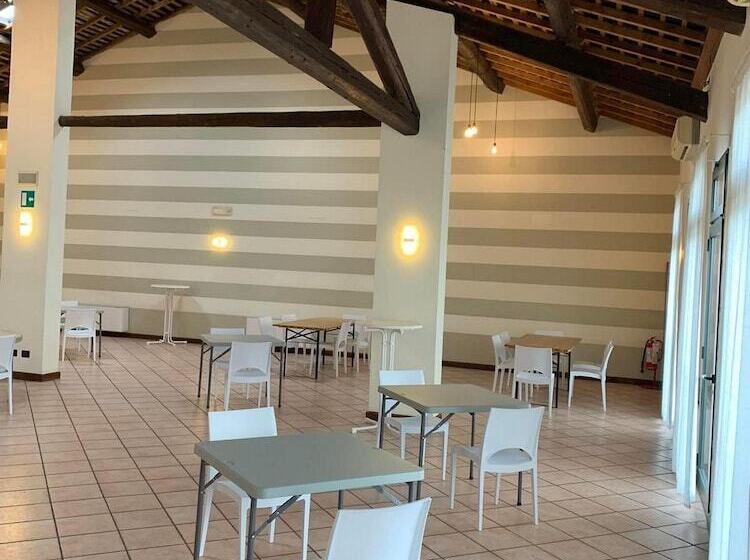 پانسیون La Corte Country Rooms