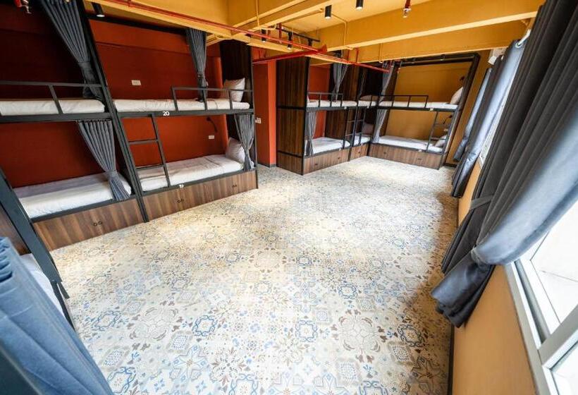 Mad Monkey Hanoi Hostel