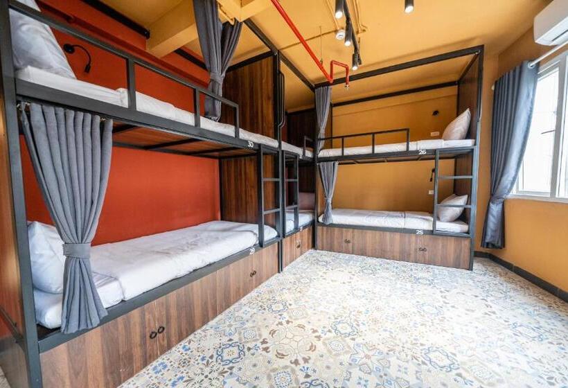 Mad Monkey Hanoi Hostel