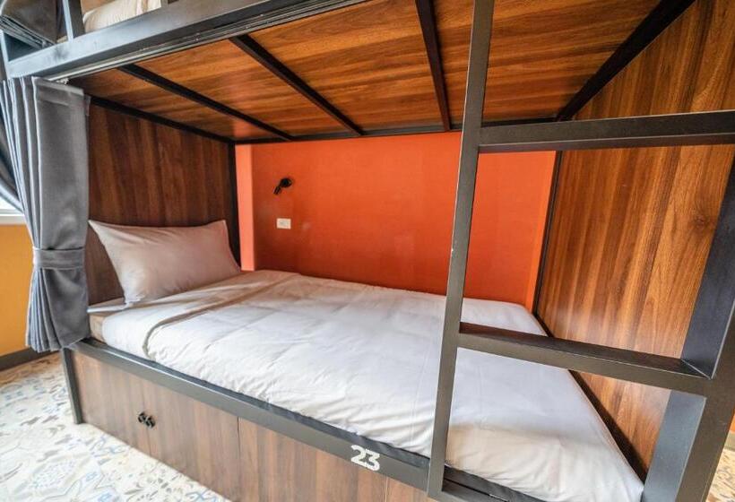 Mad Monkey Hanoi Hostel