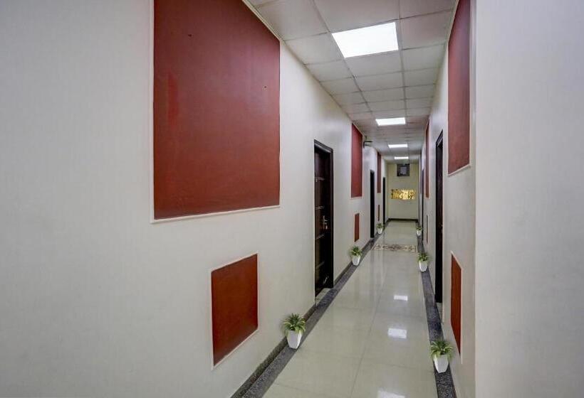 هتل Collection O Pantao Stays