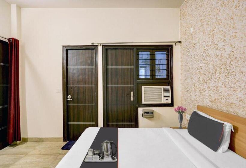 هتل Collection O Pantao Stays