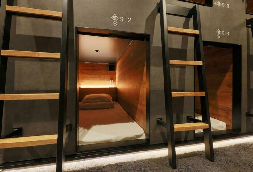 מלון כמוסות Rembrandt Cabin & Spa Shimbashi Caters To Men