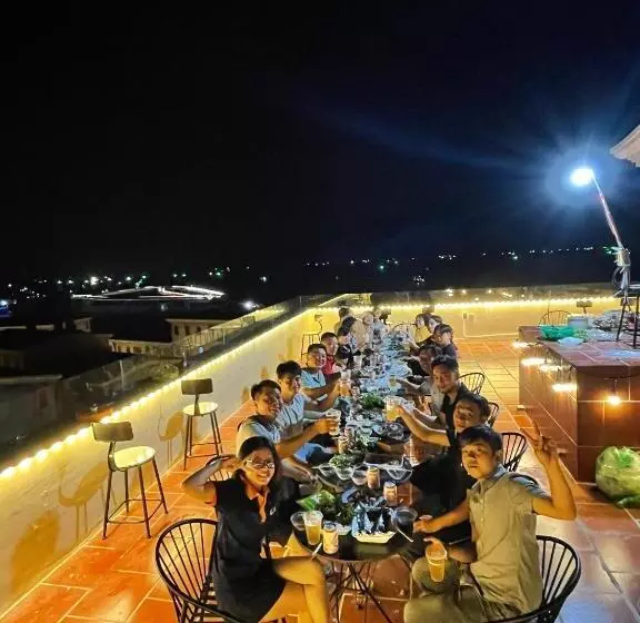 هتل Lotus Home Corner & Rooftop