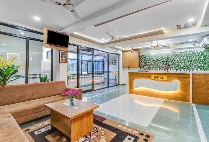 Hotel Spot On 704034  Krishna