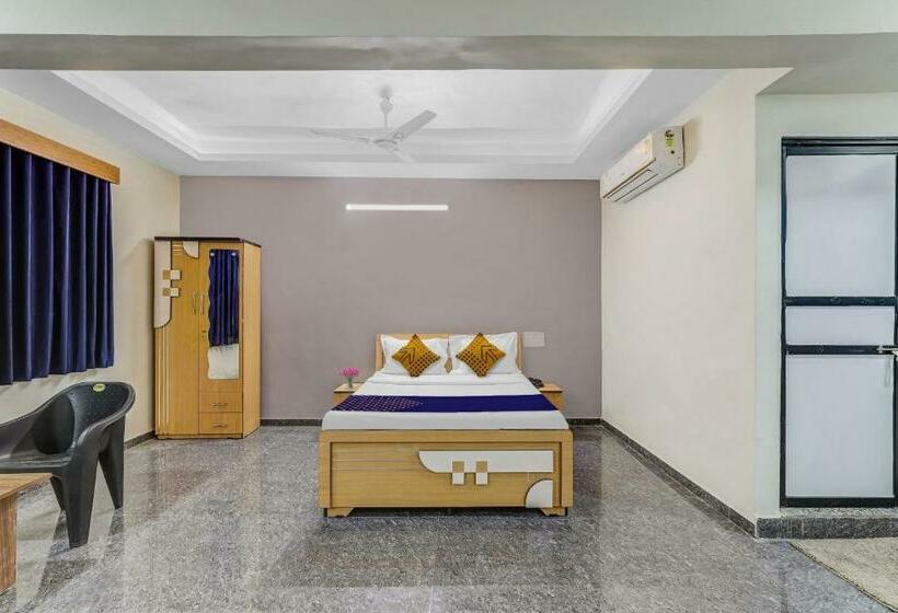 Hotel Spot On 704034  Krishna