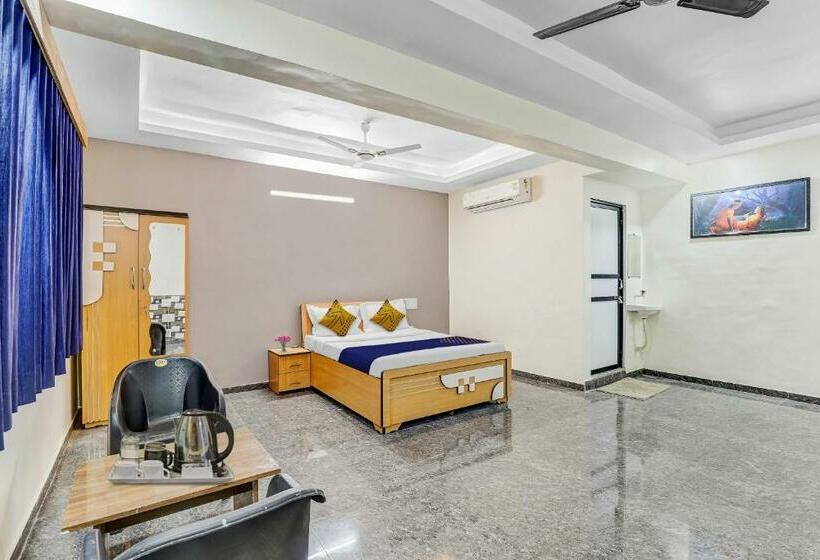 Hotel Spot On 704034  Krishna