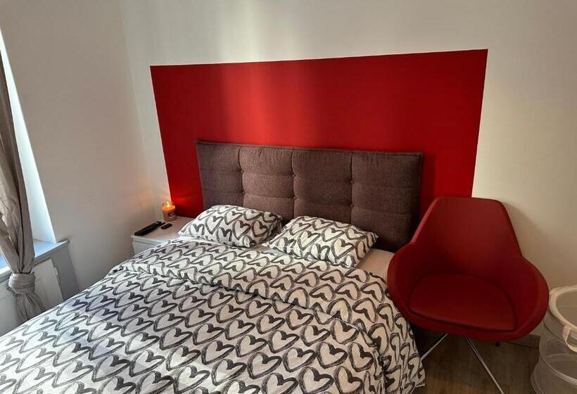 پانسیون Qdb Geneve Hyper Centre