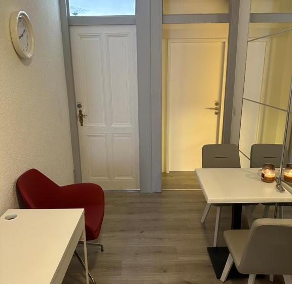 پانسیون Qdb Geneve Hyper Centre