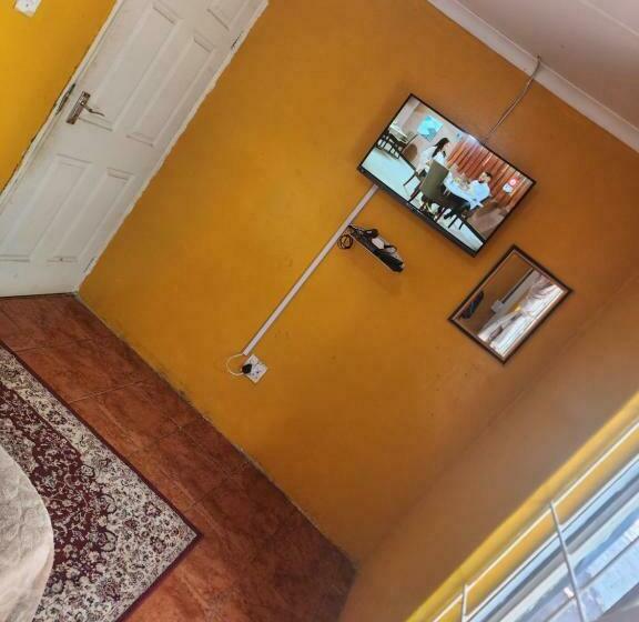 הוסטל Wampex Guest House In Northam Cbd 239 Coal Street