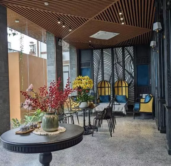 Eden Hotel Cát Bà