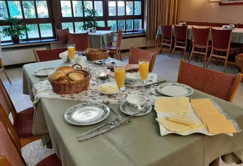 ホテル Gasthaus Pension Schumbert