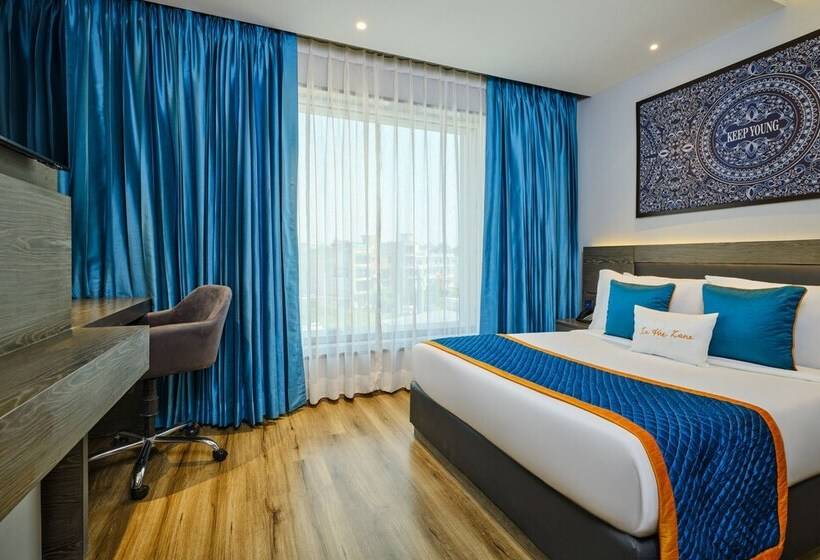 Hotel Zone By The Park Pathankot