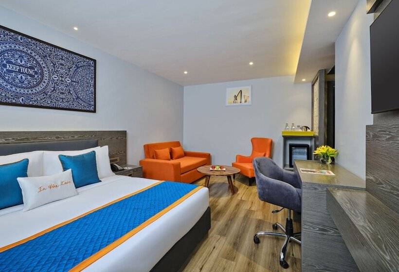 Hotel Zone By The Park Pathankot