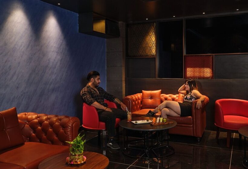 Hotel Zone By The Park Pathankot